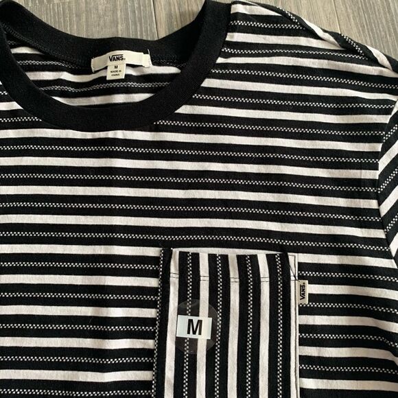 NWT Vans striped t size M - Picture 7 of 8